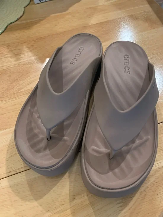 CROCS Women’s Platform Flip Sandals in Taupe/Light Brown - Picture 2 of 9